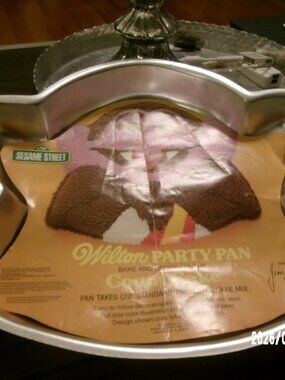 Vintage Wilton Sesame Street 1977 The Count Cake Party 2105-2673 Baking Pan Nice